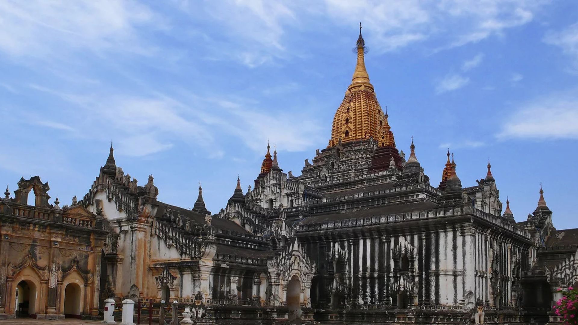 Candi Ananda: Keajaiban Arsitektur di Bagan