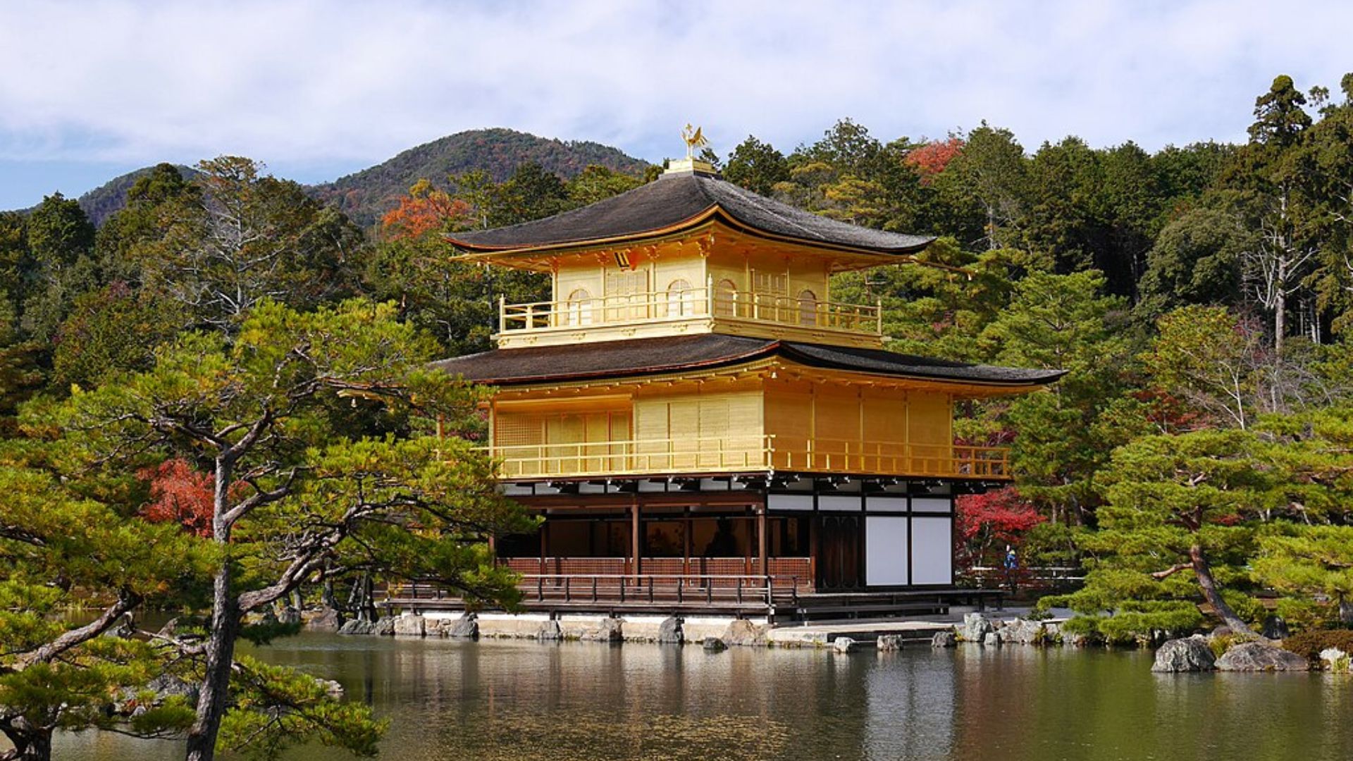 Candi Kinkaku-ji: Harta Karun Kyoto yang Berkilau